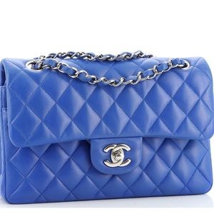 Medium Lambskin Chanel double flap bag